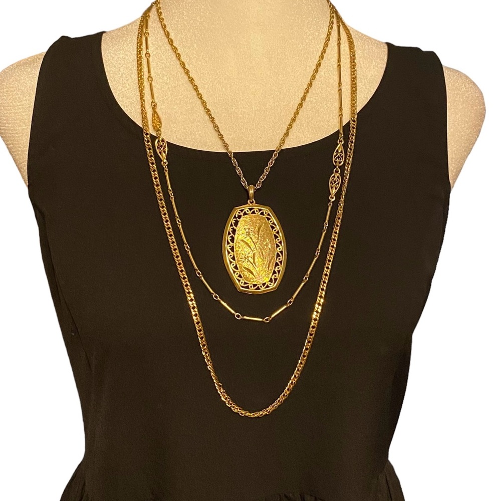 Vintage Gold-Tone Triple Strand Chain Necklace with Etched Medallion Pendant